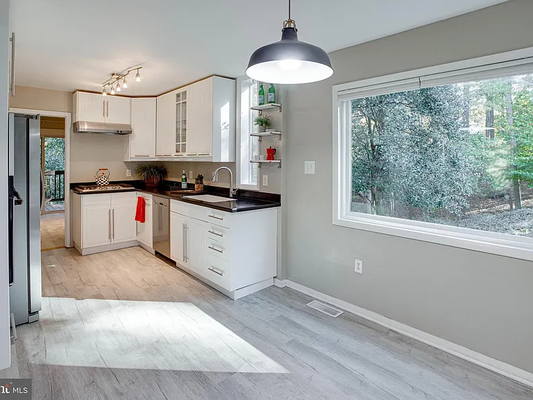 12303 Mulberry Ct — Photo 14