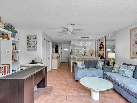 2nd image of 450 SE 7th St APT 261