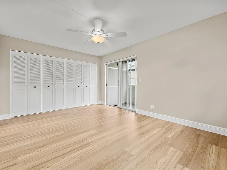 723 Flanders Dr #P — Photo 26