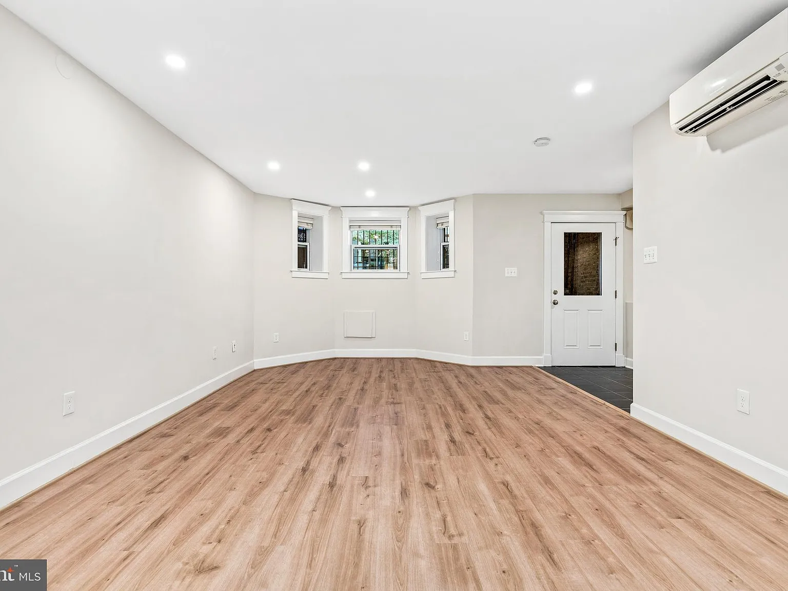 1709 Euclid St NW — Photo 3