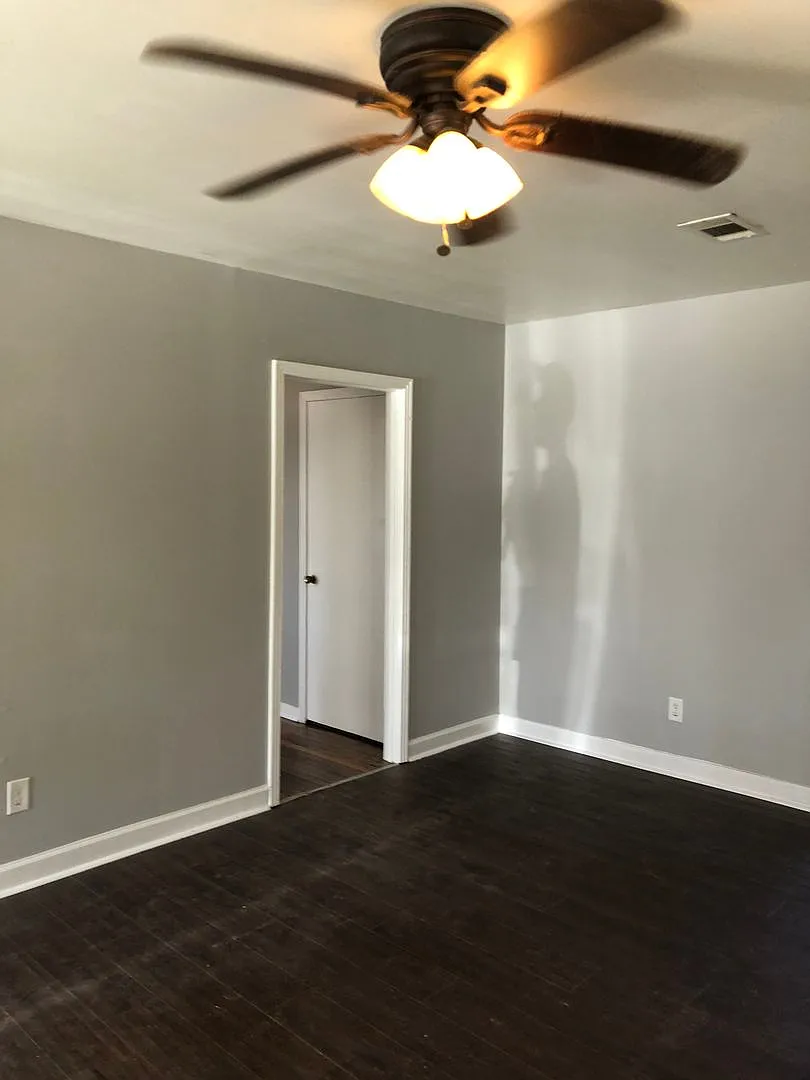 Home for Rent 950 Flag Lake — Photo 4