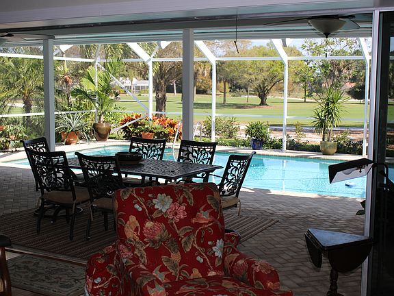 4th image of 266 Golfview Dr