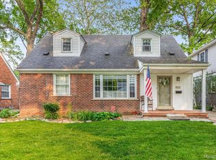 1533 Sherwood Ct, Dearborn, MI 48124