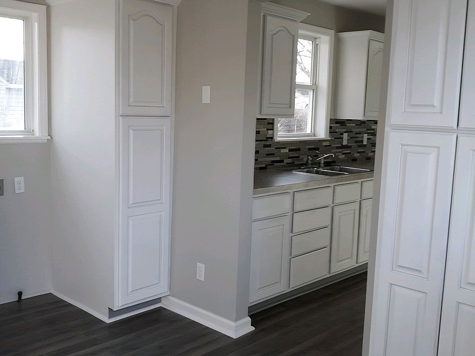 1st image of 2376 E Bergin Ave