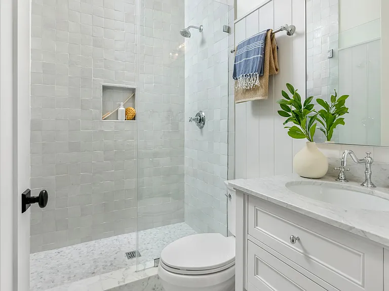 153 Granada Ave — Photo 17