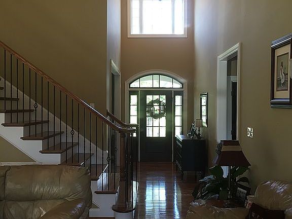 4th image of 240 Warren Watt Rd