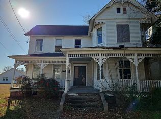 209 E Burgess St, Elizabeth City, NC 27909