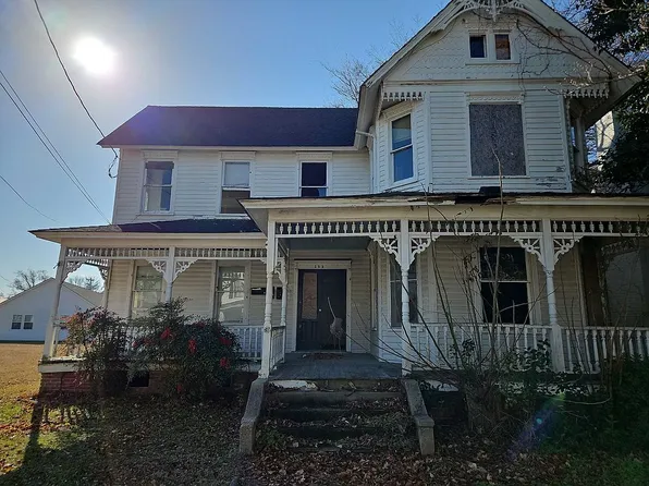 209 E Burgess St, Elizabeth City, NC 27909