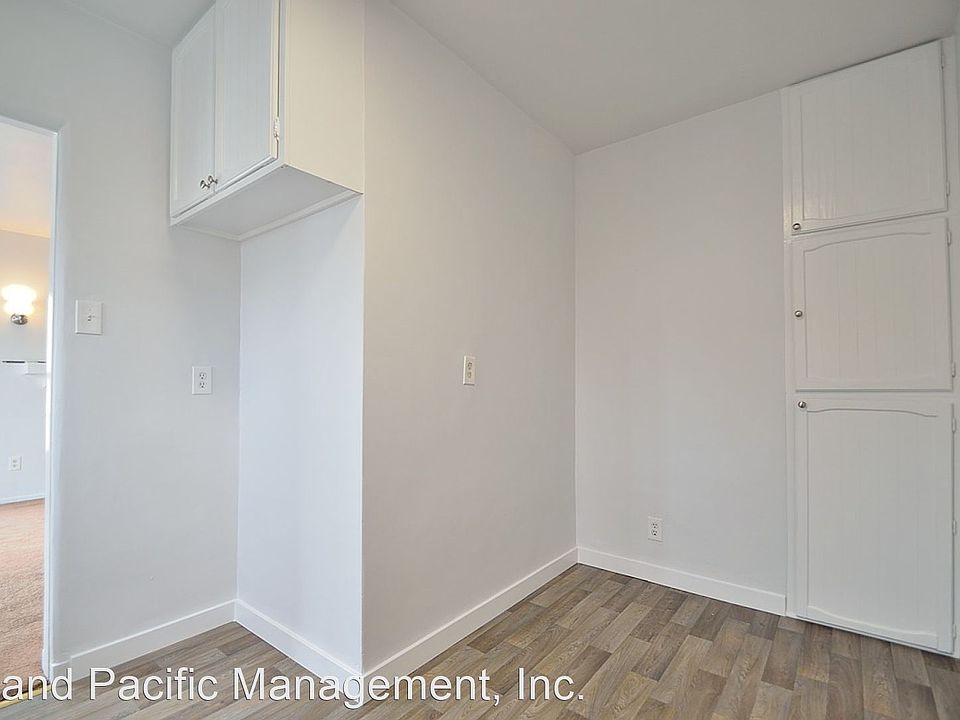 1st image of 526 Beach Dr