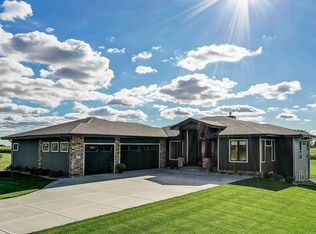 6715 Royal View Dr, Deforest, WI 53532