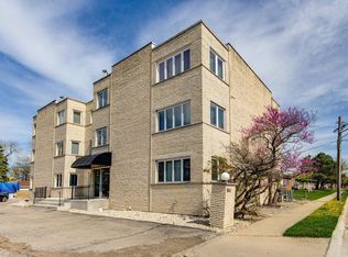 941 N Northwest Hwy APT 1B, Park Ridge, IL 60068