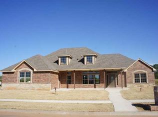 2716 S Coventry Manor Dr, Oklahoma City, OK 73128