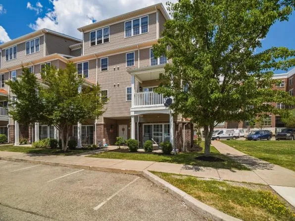 321 Breeze Point Cir #5, Warren, PA 16365