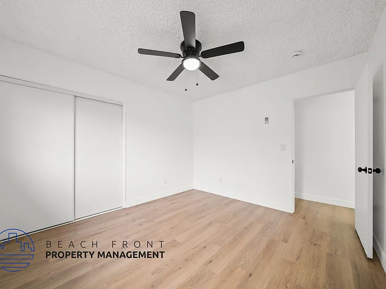 2511 Voorhees Ave — Photo 21
