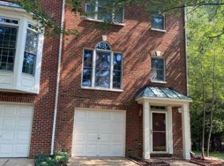 11478 Rothbury Sq, Fairfax, VA 22030