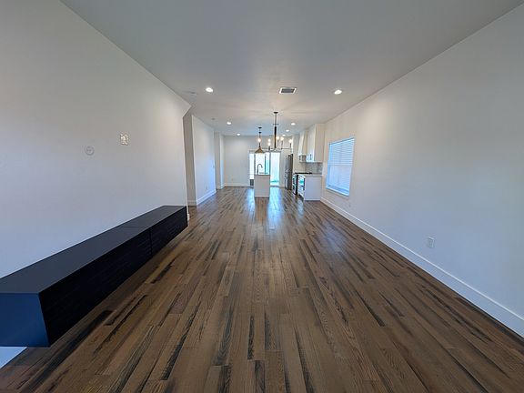 4th image of 2446 NW 48th St