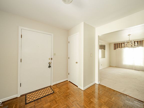 3rd image of 7317 Lions Head Dr APT A