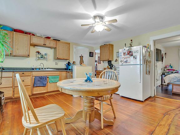 3rd image of 106 River St