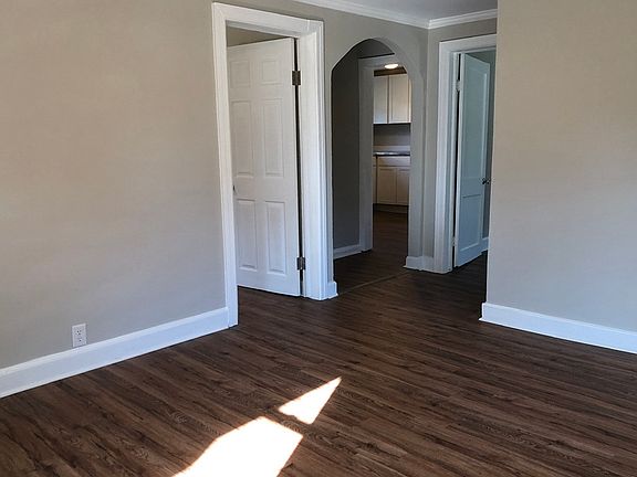 3rd image of 5208 Summit Ave #1