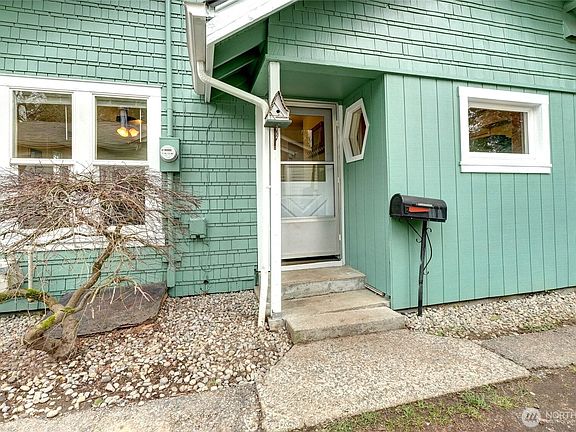 4th image of 516 Eskridge Way SE