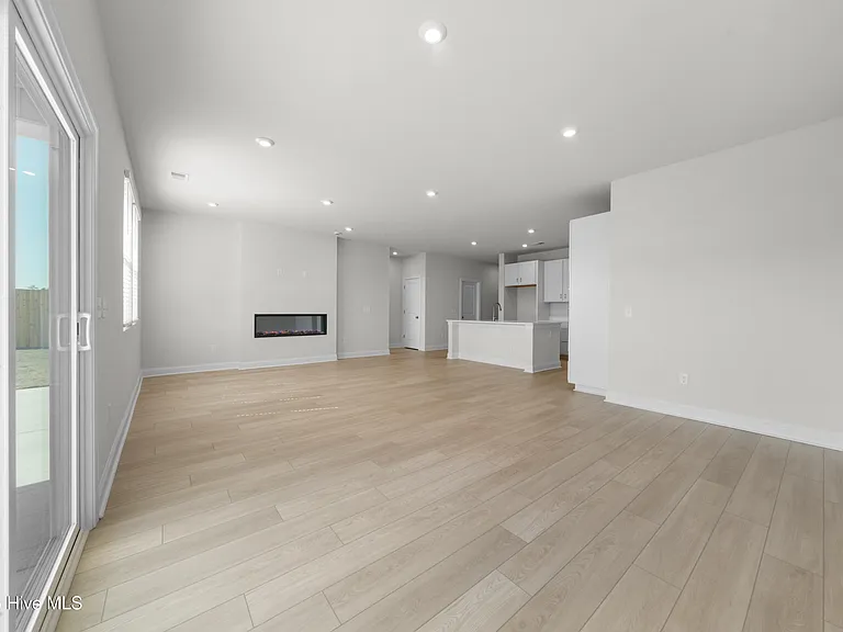 7418 Linda Vista Ln — Photo 24