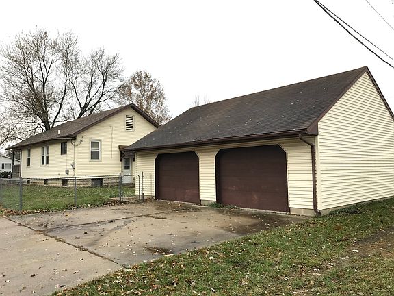 5th image of 101 W Lowell Ave