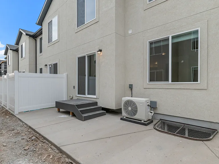 651 N 1850 E — Photo 20