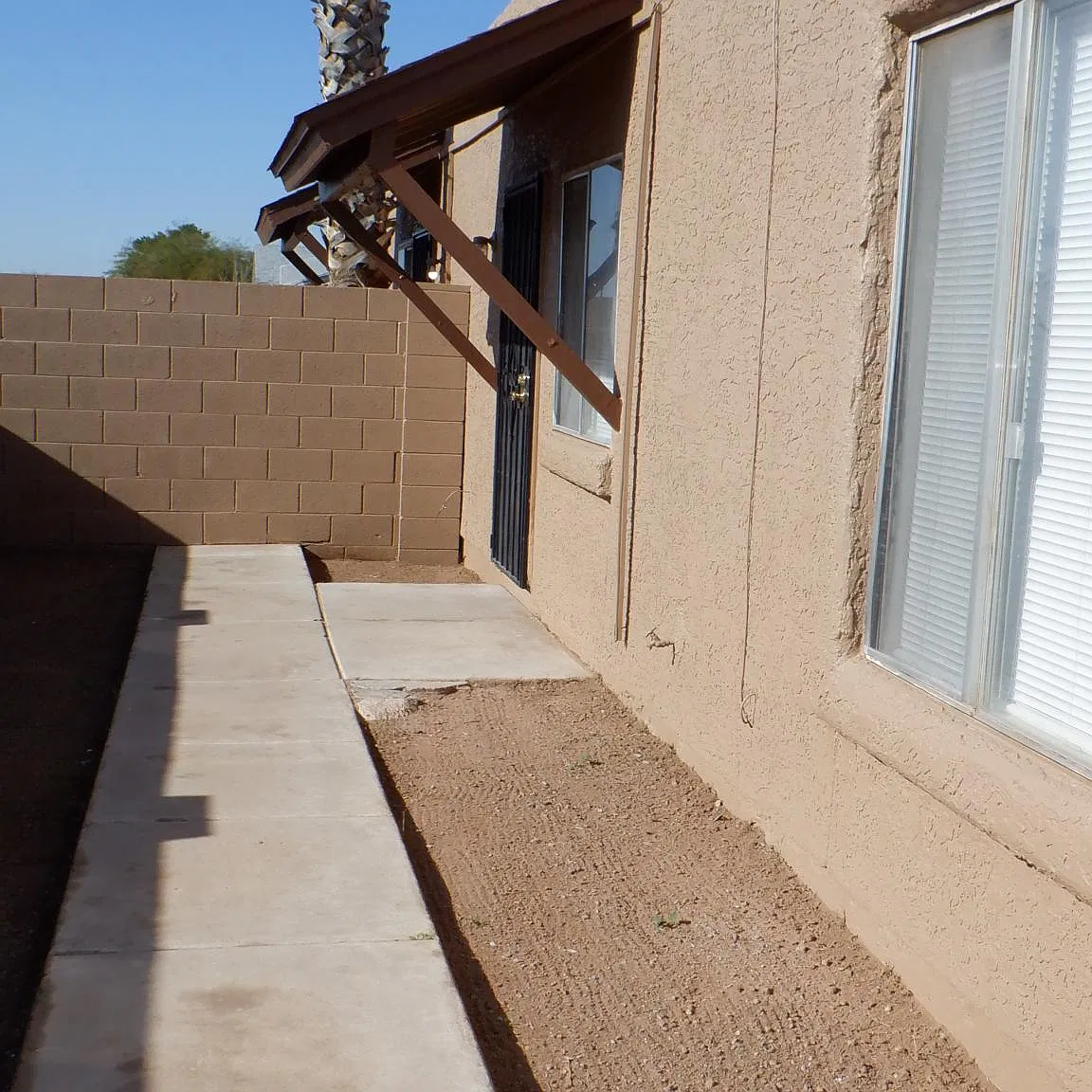 2 bed, 700 sqft, $995 — Photo 3