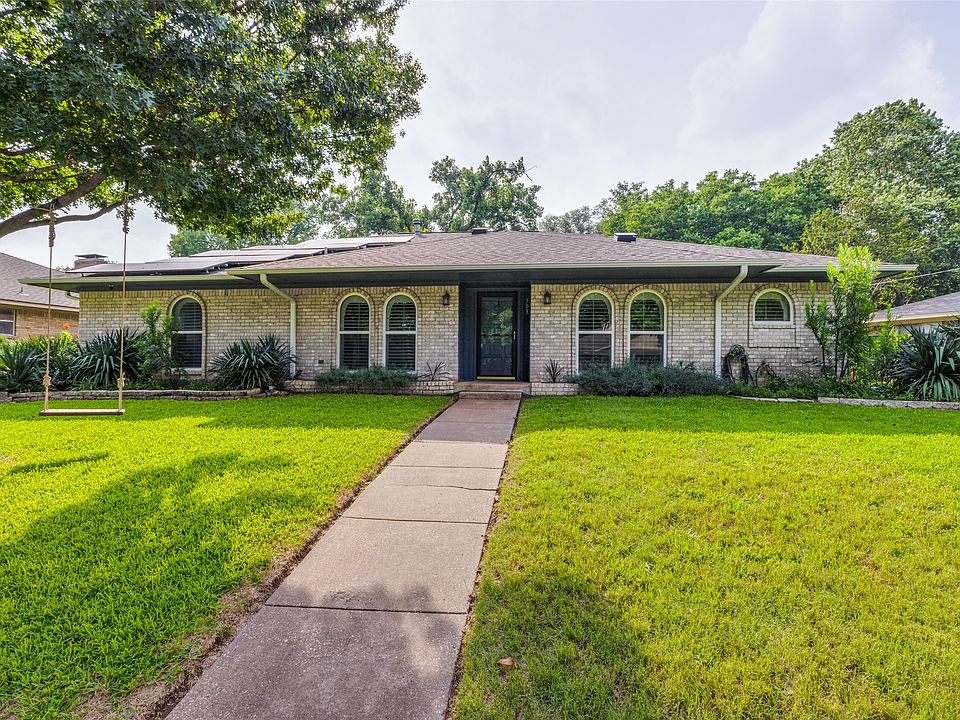 1st image of 303 Northwood Dr