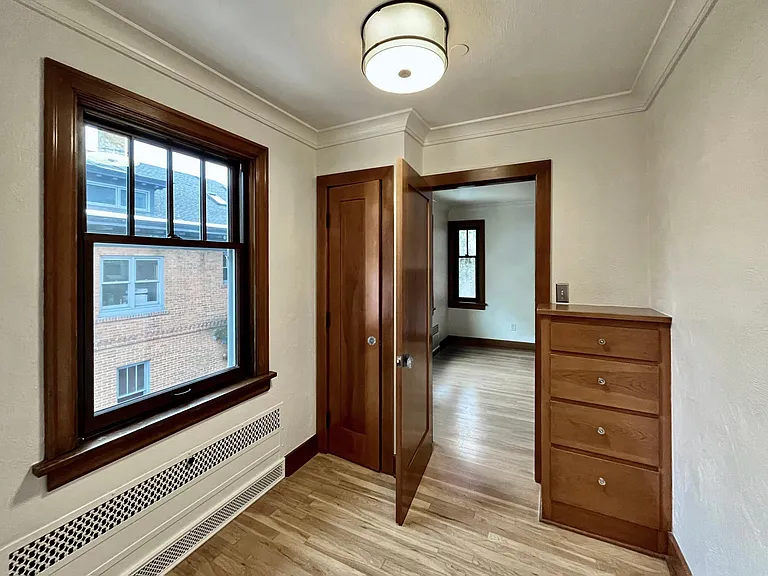 224 E Pine St #6 — Photo 5