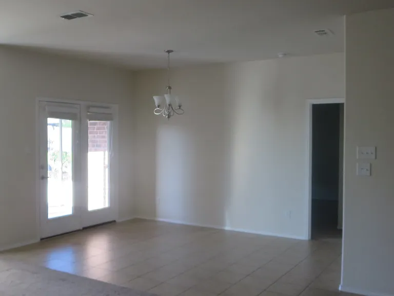 1706 Oak Glen Dr — Photo 10