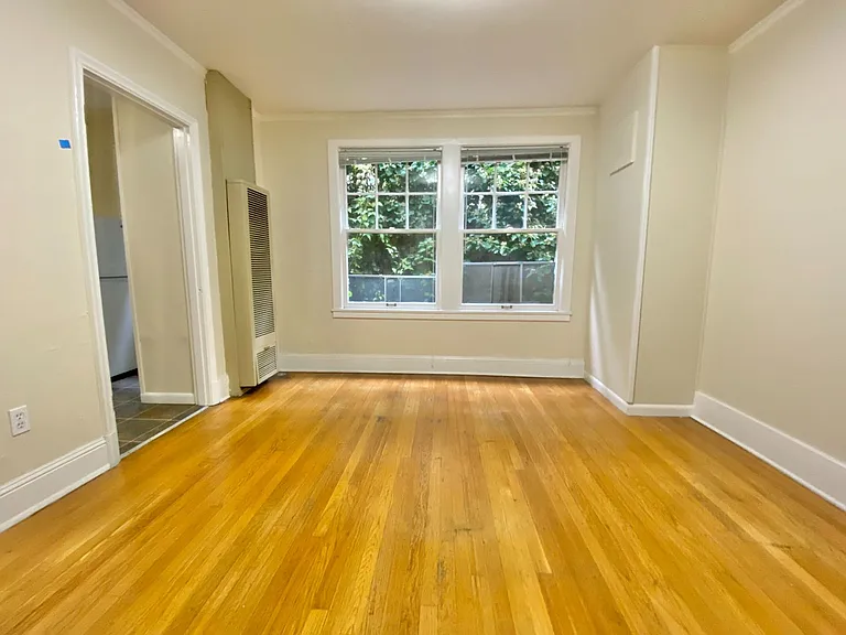 Embassy Apartments — Photo 55
