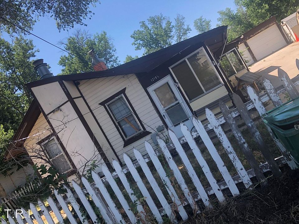 1st image of 1219 1/2 13th Ave
