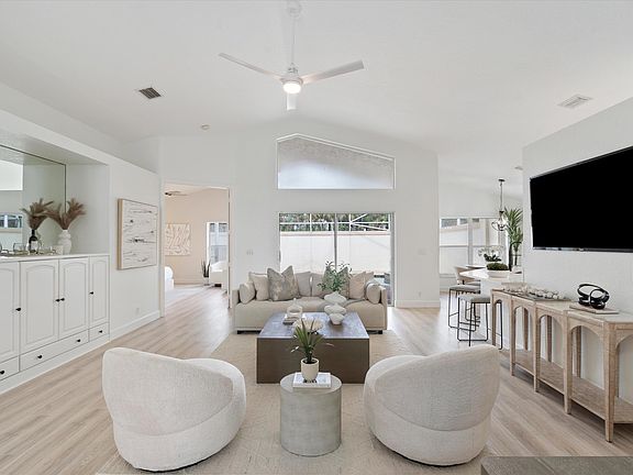 2nd image of 12248 SE Plandome Drive