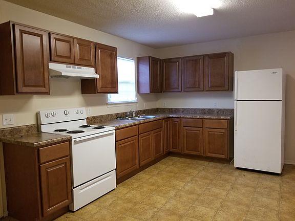 3rd image of 6605 Plymouth St