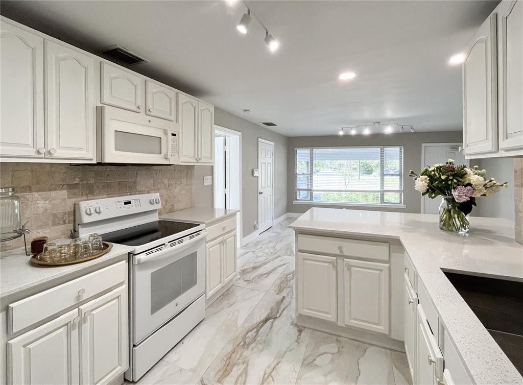 1010 NE 24TH Street, photo 5
