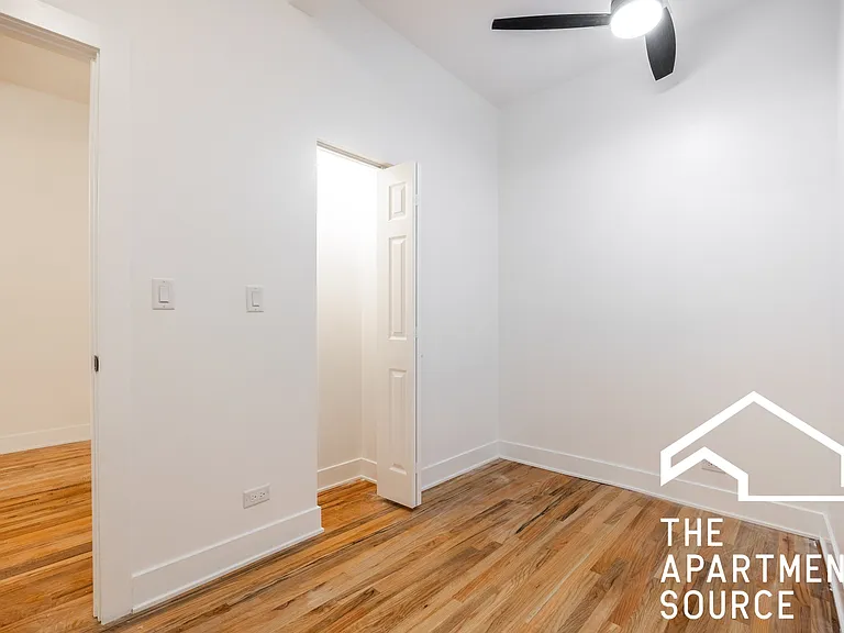 1742 N California Ave #1R — Photo 13