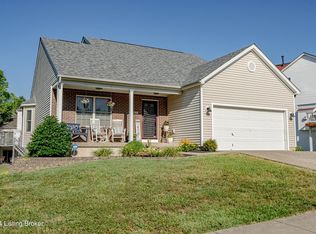 9425 River Trail Dr, Louisville, KY 40229