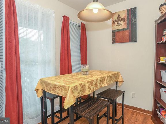 3rd image of 144 Lake Arrowhead Cir