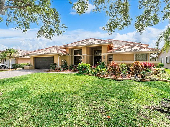3rd image of 5009 NW 103rd Avenue