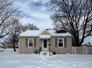 1103 Chicago St, De Pere, WI 54115