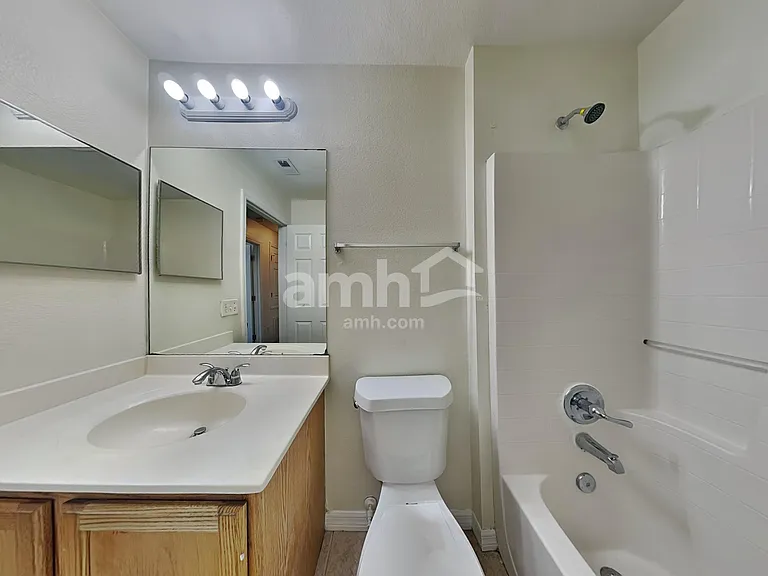 4618 Newbourne Way — Photo 15