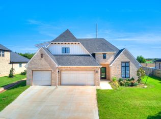 901 Gateway Bridge Rd, Edmond, OK 73034