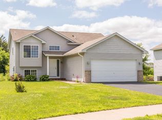 723 Horseshoe Ln, Braham, MN 55006
