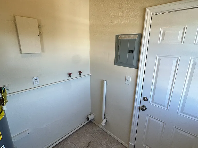 640 N Vista St #640 — Photo 9