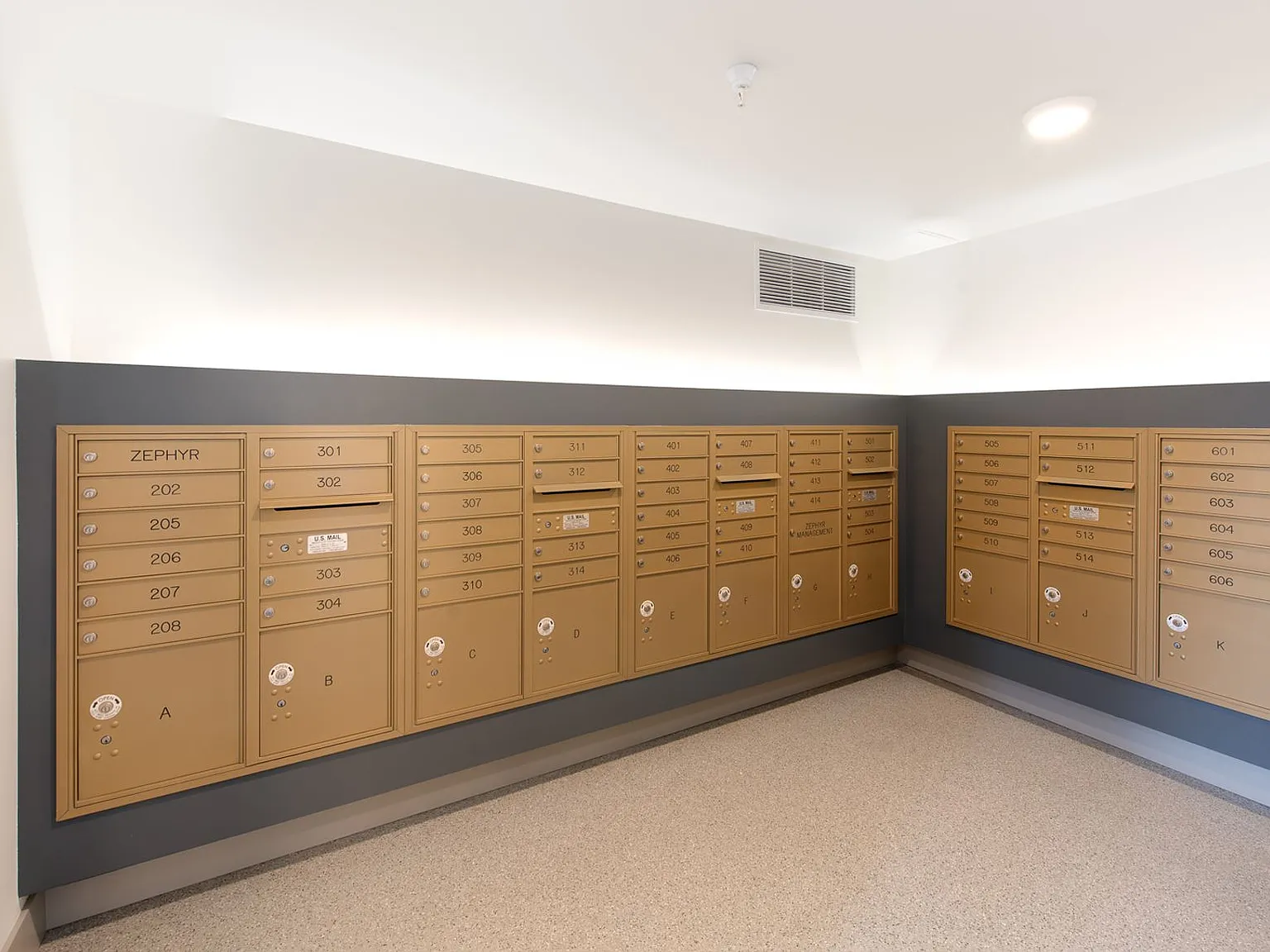ZEP Zephyr Apartments — Photo 4