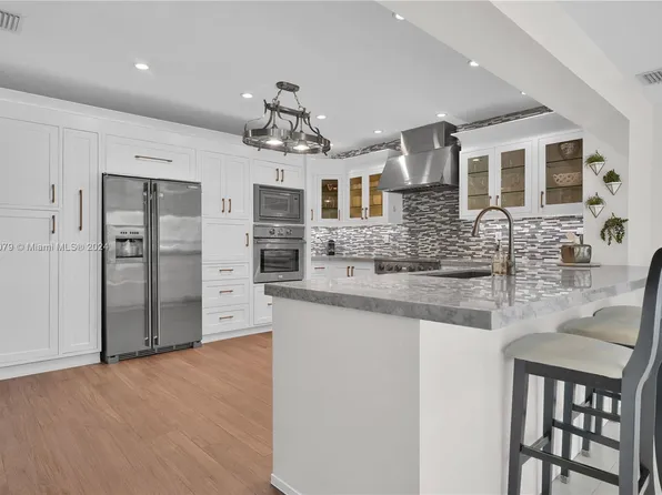 7220 SW 65th Ave, South Miami, FL 33143