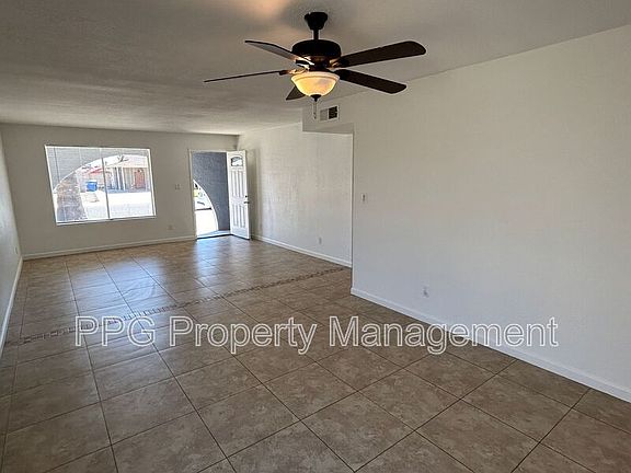 4th image of 4434 W Altadena Ave