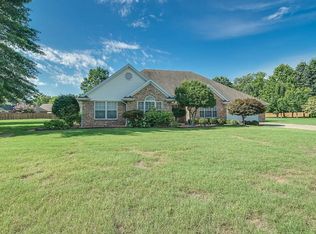 6 Oak Ridge Ln, Bentonville, AR 72712