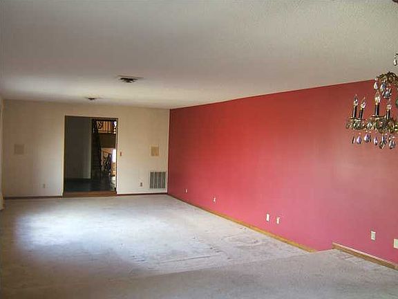 2nd image of 5016 Hillsboro Hwy